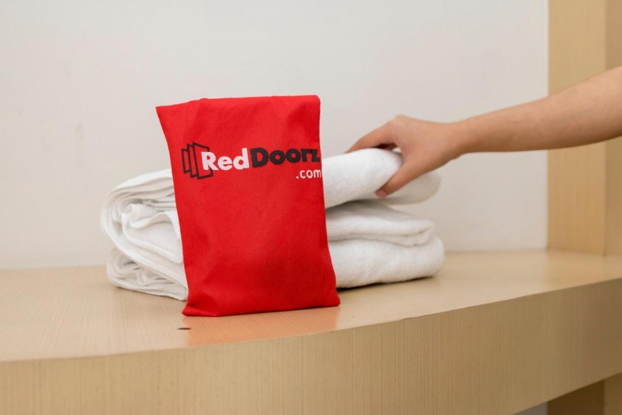 Reddoorz At Sedayu 1 Parapat Εξωτερικό φωτογραφία